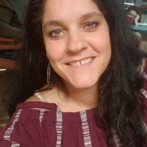 Meet your Posher, Lina